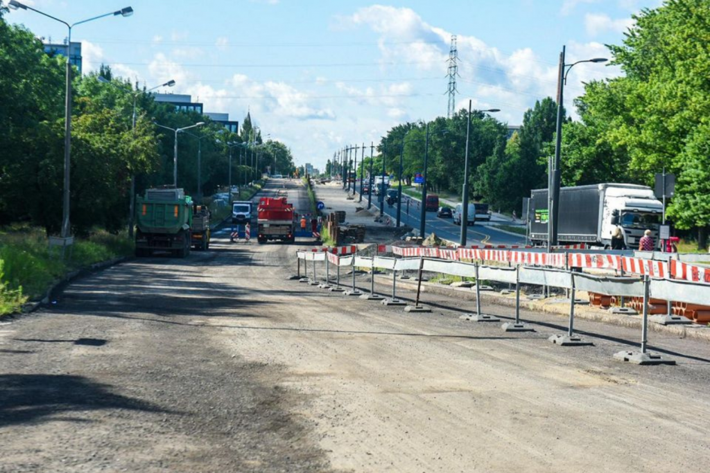 Jak miasto stoi z remontem na al. Śmigłego Rydza? Kiedy otwarcie skrzyżowania z Milionową? - Zdjęcie główne