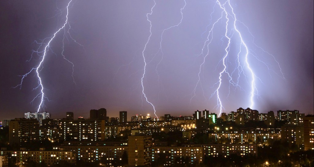 Dziś w nocy burze, wiatr i grad! [OSTRZEŻENIE METEO] - Zdjęcie główne