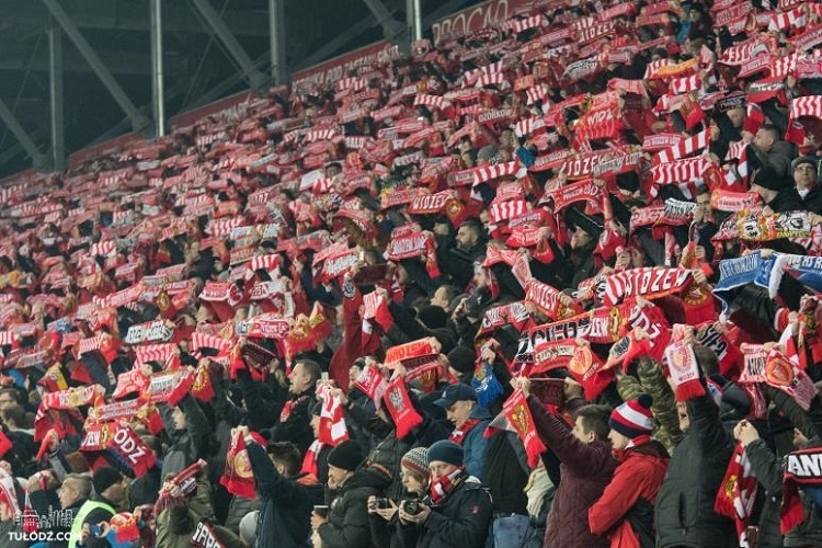 Kibice wybiorą termin pierwszego domowego meczu Widzewa - Zdjęcie główne