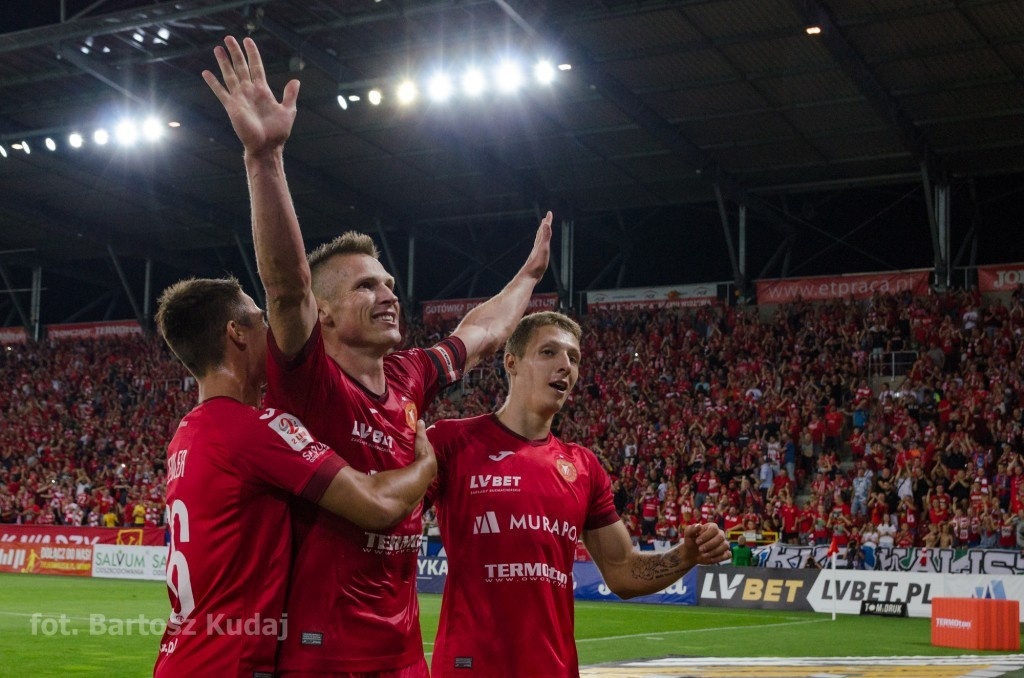 OFICJALNIE! Kibice wracają na łódzkie stadiony - Zdjęcie główne