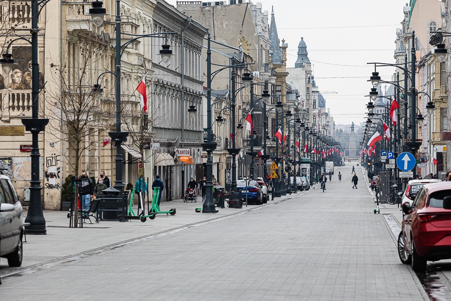 Gdzie w Łodzi kupić flagę na 11 listopada?  W tych miejscach na pewno ją znajdziesz! - Zdjęcie główne