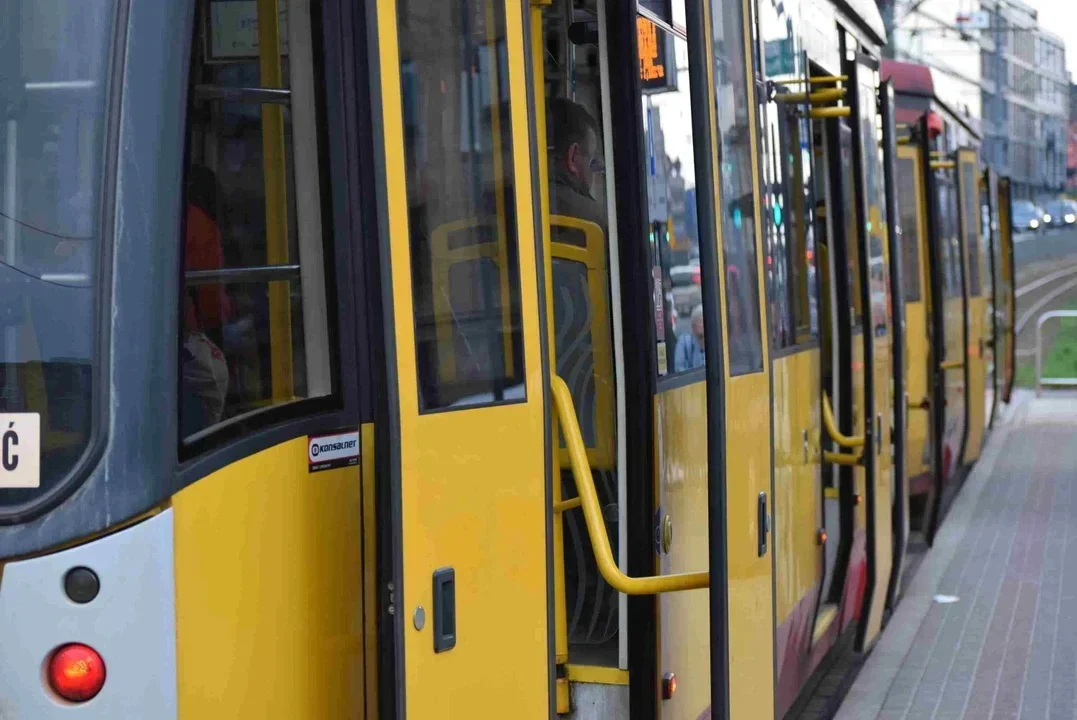 Tramwaje nie jeździły al. Włókniarzy z powodu... "wypadku obcych". Sformułowanie w komunikacie MPK rozbawiło łodzian - Zdjęcie główne