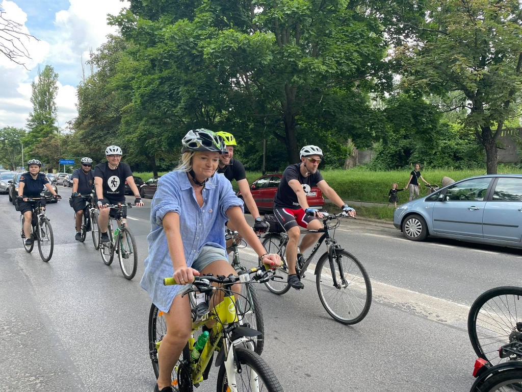 Akcja "CZAS NA...LOVER", czyli rowerzyści z regionu łódzkiego dla małych pacjentów chematologicznych i onkologicznych (fot. Agnieszka Szynk - redakcja TuŁódź)  |wiadomości łódzkie | Łódź | TuŁódź