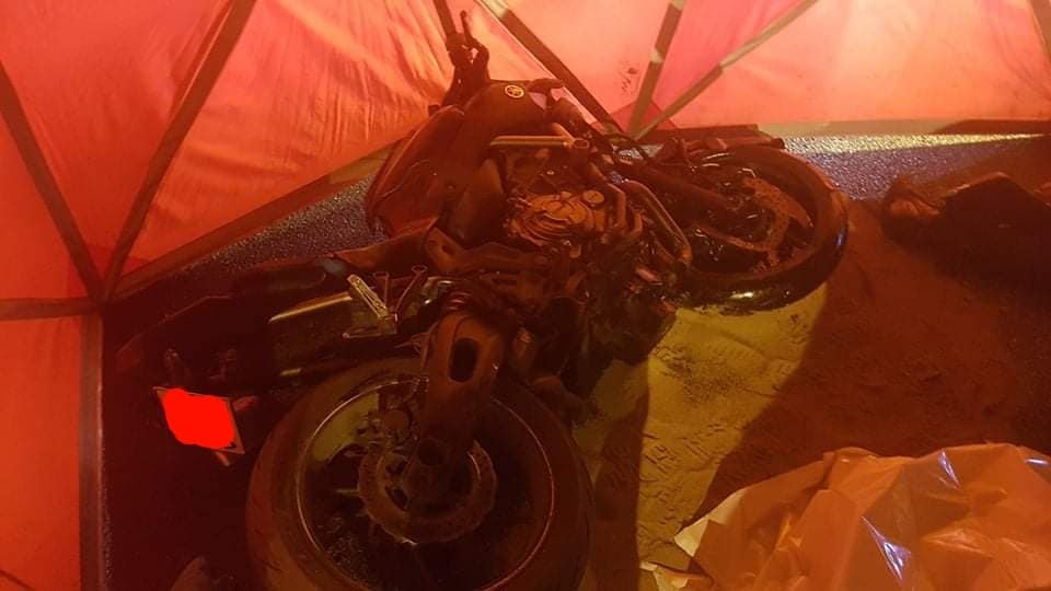 Wypadek Łódź. Śmiertelny wypadek na al. Włókniarzy. Zderzenie motocykla z autem osobowym  (fot. KM PSP w Łodzi)