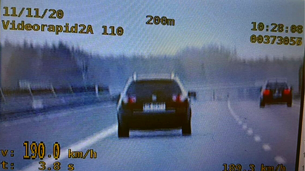 Miał 2,5 promila i jechał passatem 190 km/h autostradą A2. Jaka kara mu grozi? - Zdjęcie główne