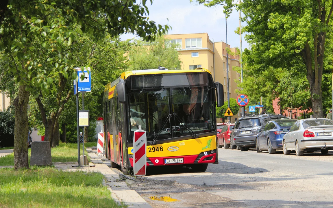 Z ważnej ulicy na Bałutach znikną autobusy MPK Łódź. Bałuciarze pytają „dlaczego?” [ZDJĘCIA] - Zdjęcie główne