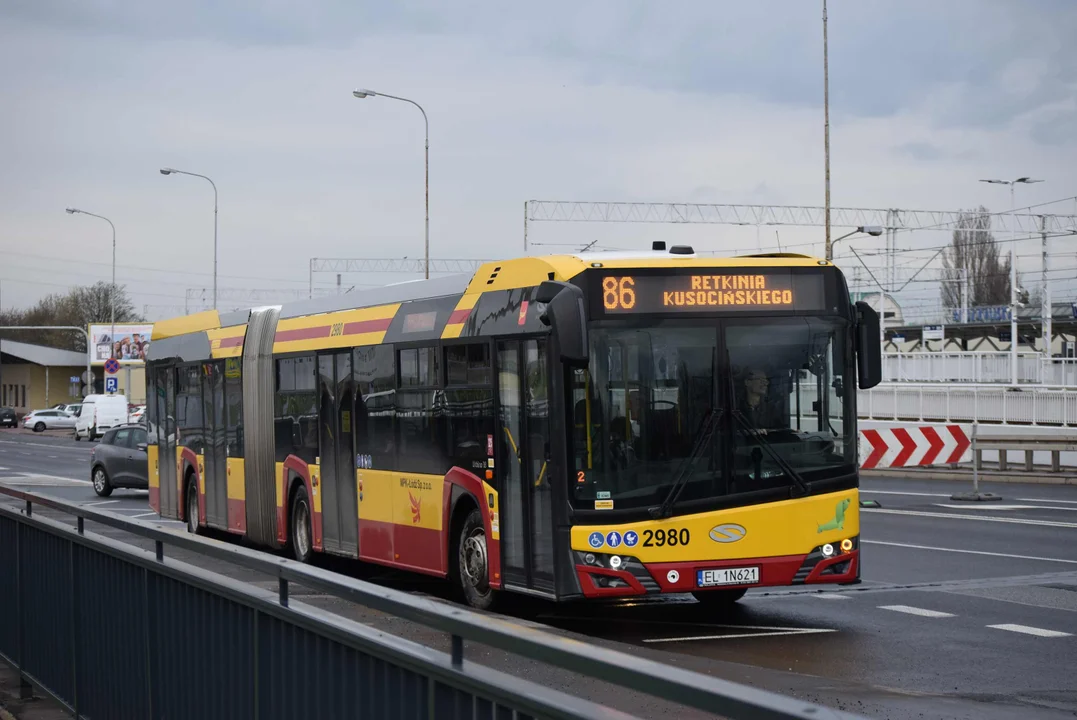 DOZ Maraton 2024. Autobusy i tramwaje pojadą inaczej, część linii zostanie zawieszona - Zdjęcie główne