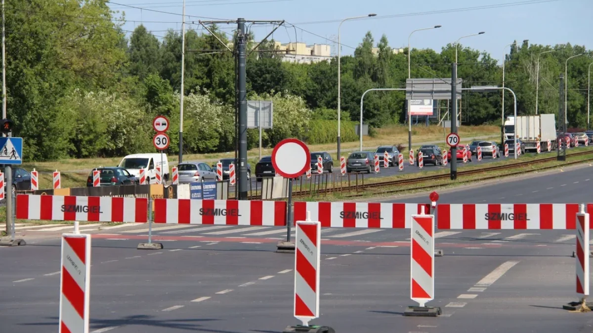 Zapowiedziano utrudnienia dla kierowców na ważnej alei. Sprawdź, od kiedy i dlaczego? - Zdjęcie główne