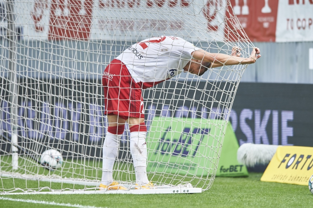 Pierwsza porażka ŁKS-u w sezonie staje się faktem. Rycerze Wiosny przegrywają w Radomiu 0:1 - Zdjęcie główne