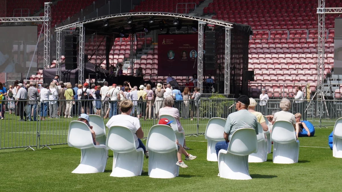 Wielka impreza na murawie stadionu Widzewa. Serce Łodzi otwarte dla mieszkańców [FOTO]