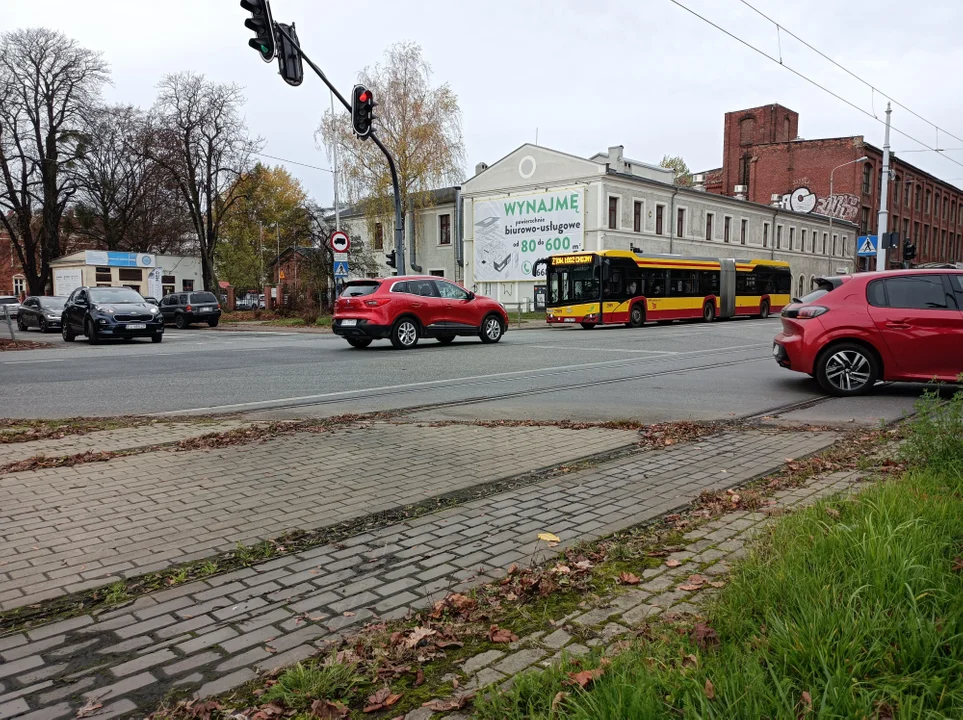 Tramwaj na Kilińskiego w Łodzi. Mieszkańcy Chojen tylko z komunikacją zastępczą - Zdjęcie główne