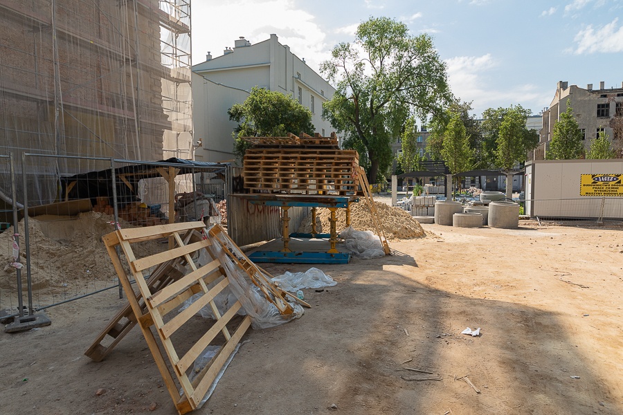 Włókiennicza Łódź. Połowa prac remontowych na zabytkowej ulicy została już wykonana (fot. Michał Pietrzak - redakcja TuŁódź) |wiadomości łódzkie | Łódź | TuŁódź