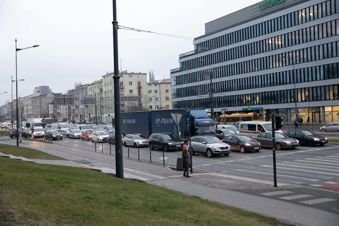 Inżynier z Politechniki kontra kierowcy. Czyje pomysły na odkorkowanie Łodzi są lepsze? - Zdjęcie główne