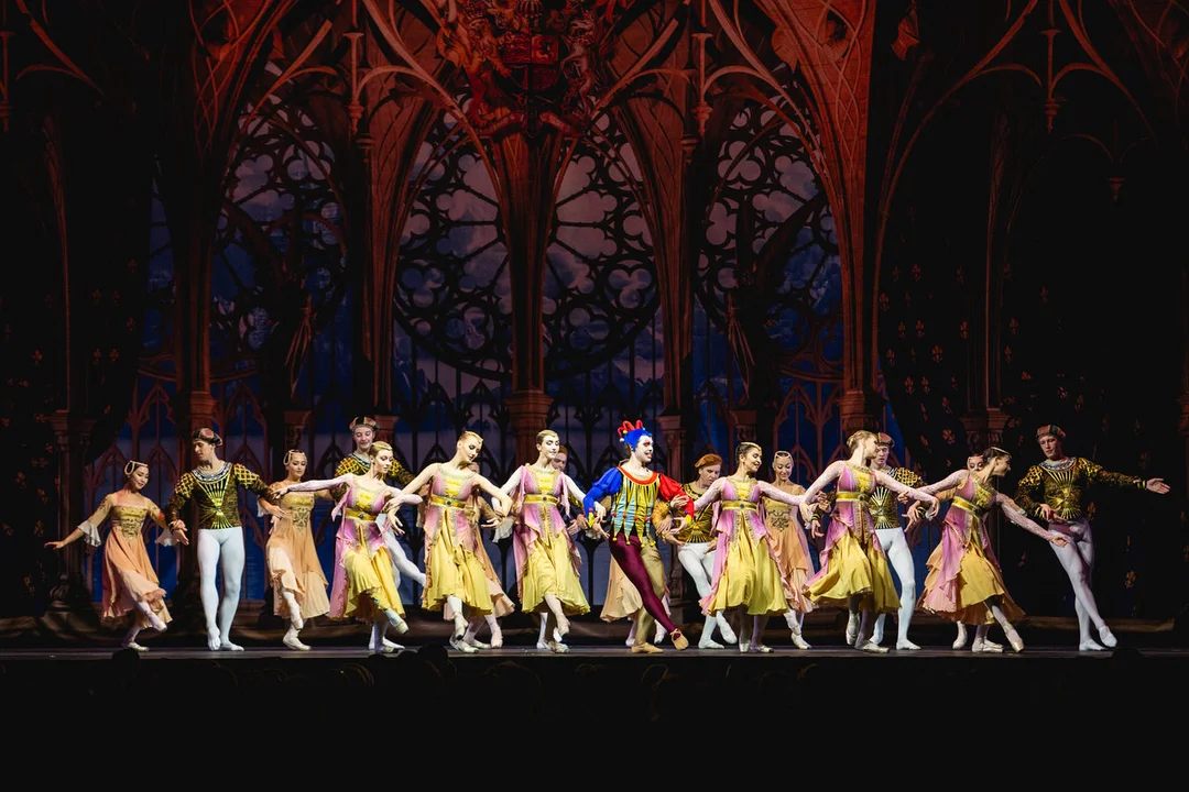 The Royal Moscow Ballet :"Jezioro łabędzie"