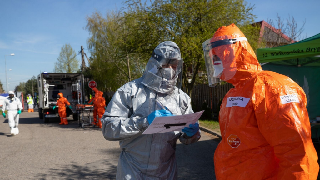 Blisko 300 kolejnych zakażeń koronawirusem w Polsce. Śląskie i Łódzkie w czołówce [RAPORT] - Zdjęcie główne