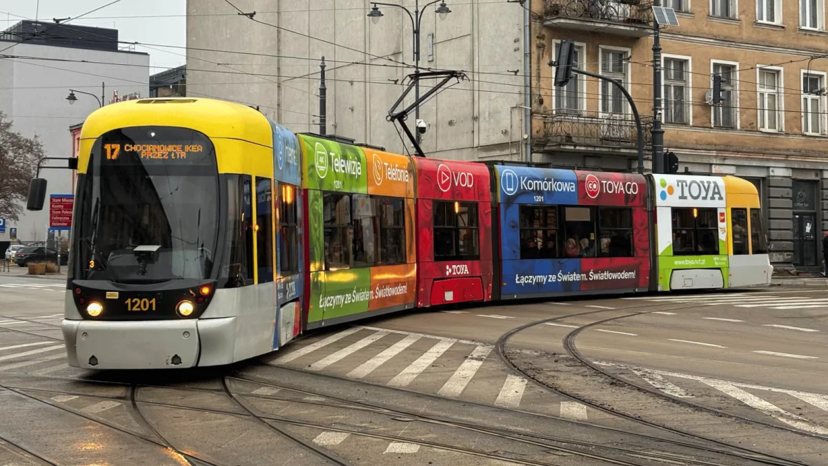 Tramwaje i autobusy MPK Łódź musiały zmienić swoje trasy. Wielu pasażerów zaskoczonych [MAPA] - Zdjęcie główne