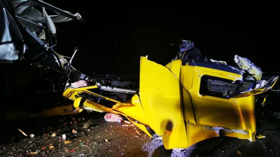 Wypadek na S8. Zderzenie dwóch samochodów ciężarowych
