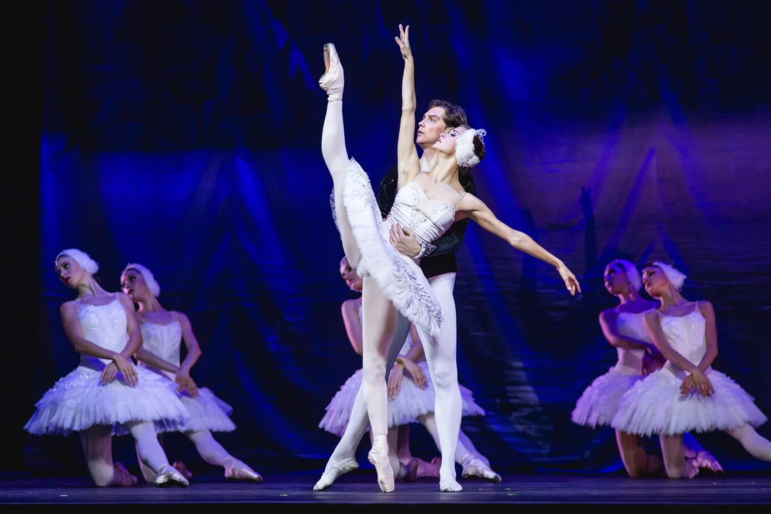 The Royal Moscow Ballet “Jezioro łabędzie” 