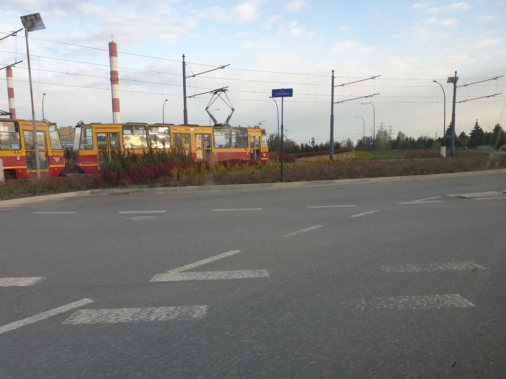 Rondo Sybiraków Łódź. Mimo remontu na skrzyżowaniu wciąż dochodzi do niebezpiecznych sytuacji (fot. Joanna Chrzanowska - redakcja TuŁódź) |wiadomości łódzkie | Łódź | TuŁódź