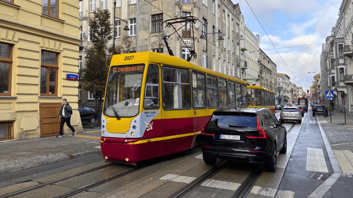 Tramwaje i autobusy MPK Łódź kursują objazdem. Sprawdź zmiany w ich kursowaniu - Zdjęcie główne