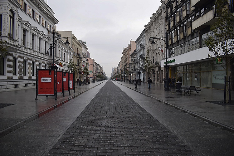 Łódź w żółtej strefie. Jak będzie funkcjonowało miasto? Ponownie zamknięto wszystkie DPS-y [INFORMATOR] - Zdjęcie główne