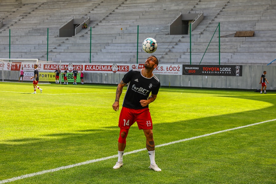 ŁKS Łódź remisuje w trzyczęściowym boju z Koroną Kielce. Pożegnanie Łukasza Sekulskiego na stadionie im. Władysława Króla [zdjęcia] - Zdjęcie główne