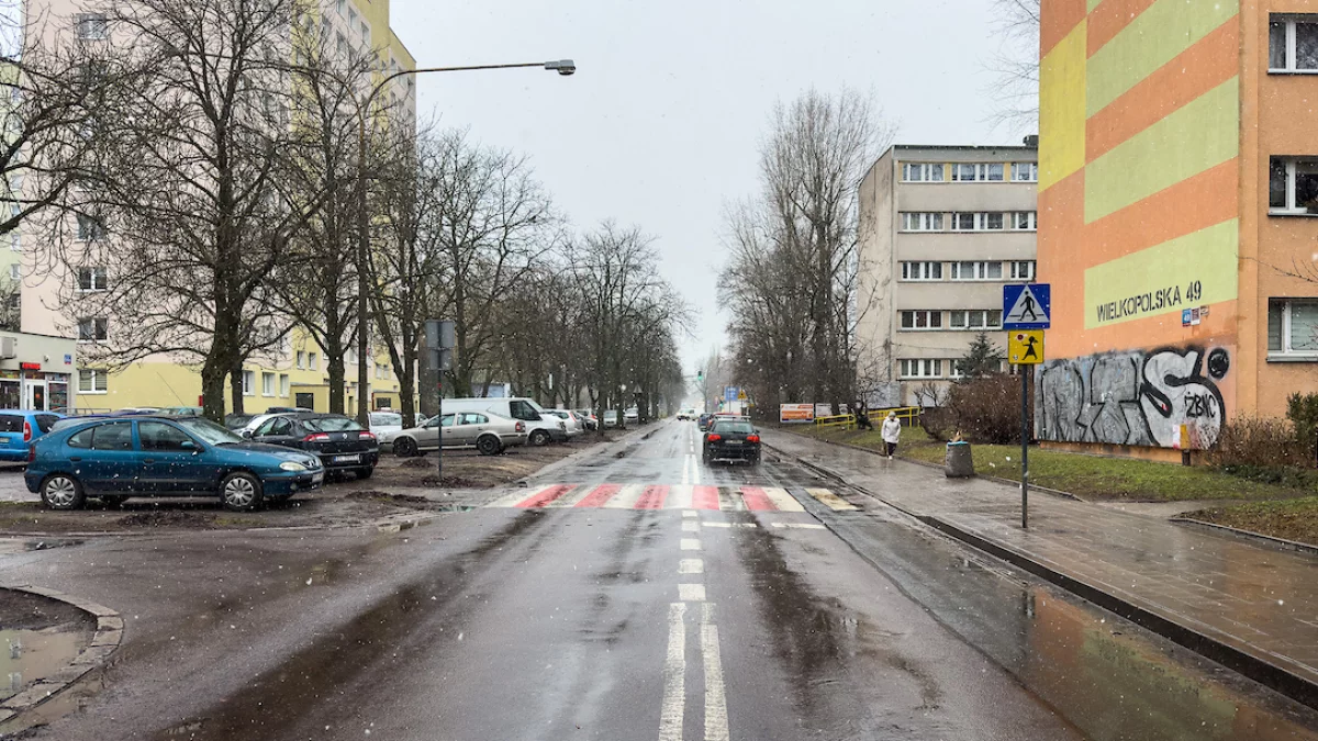 Droga rowerowa kontra parking na Bałutach? Pogłoski wstrząsnęły mieszkańcami osiedla
