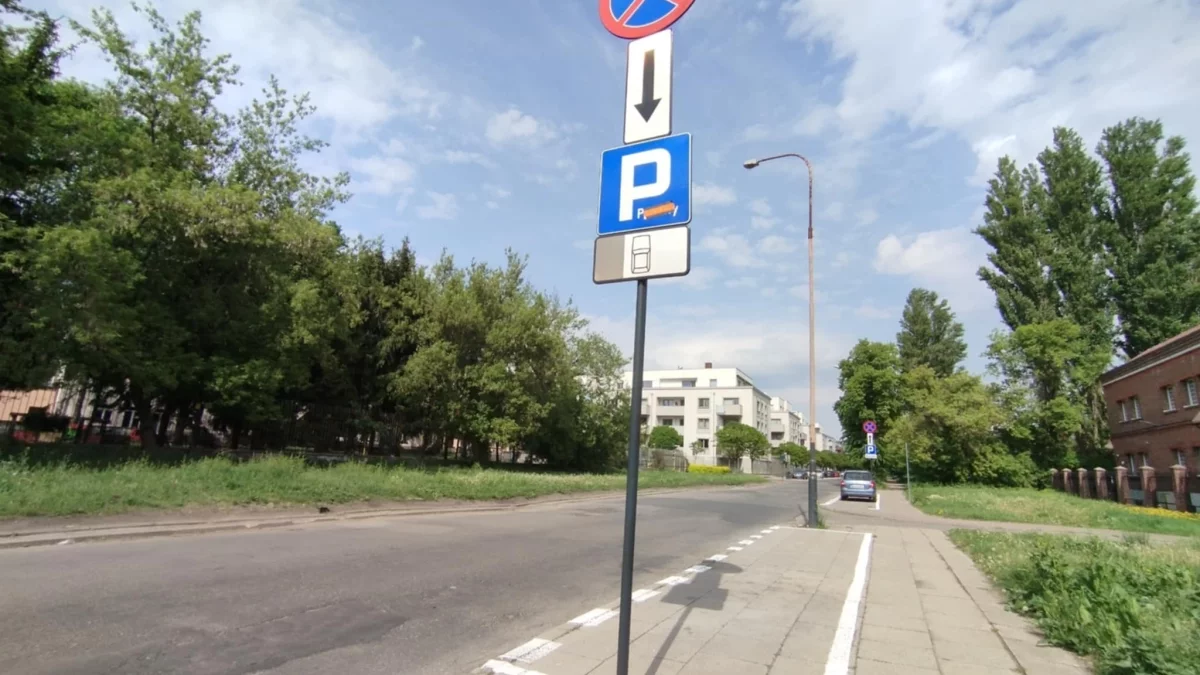 Strefa Płatnego Parkowania od maja miała być droższa i większa. Kierowco, zapisz tę datę - Zdjęcie główne