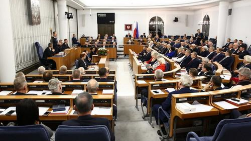 Podwyżki dla polityków pod znakiem zapytania. Senat jest przeciw - Zdjęcie główne