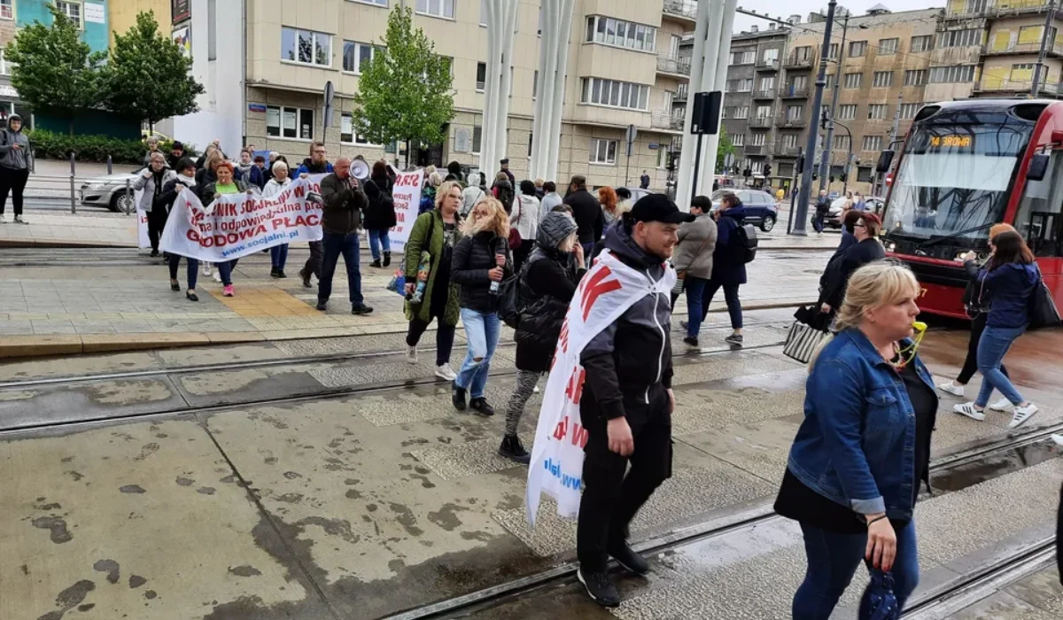 Strajk pracowników MOPS-u. Planowany paraliż Łodzi i duże zmiany w MPK - Zdjęcie główne