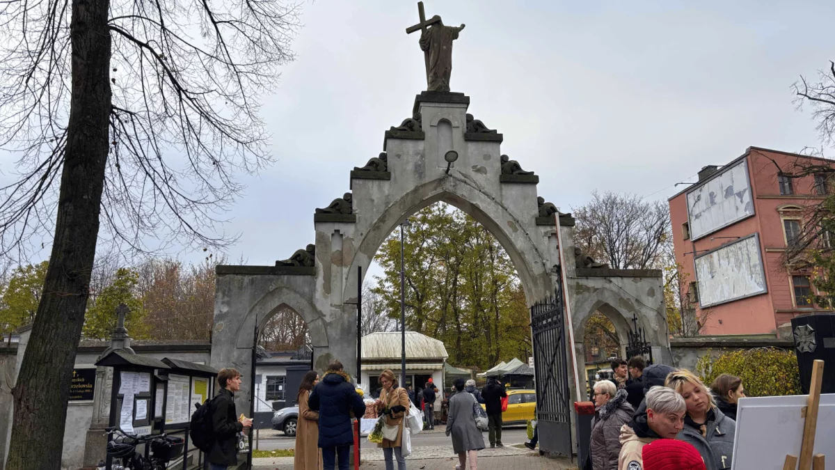 To jeden z najważniejszych łódzkich zabytków. Stary Cmentarz zachwyca pomimo upływu lat [ZDJĘCIA] - Zdjęcie główne