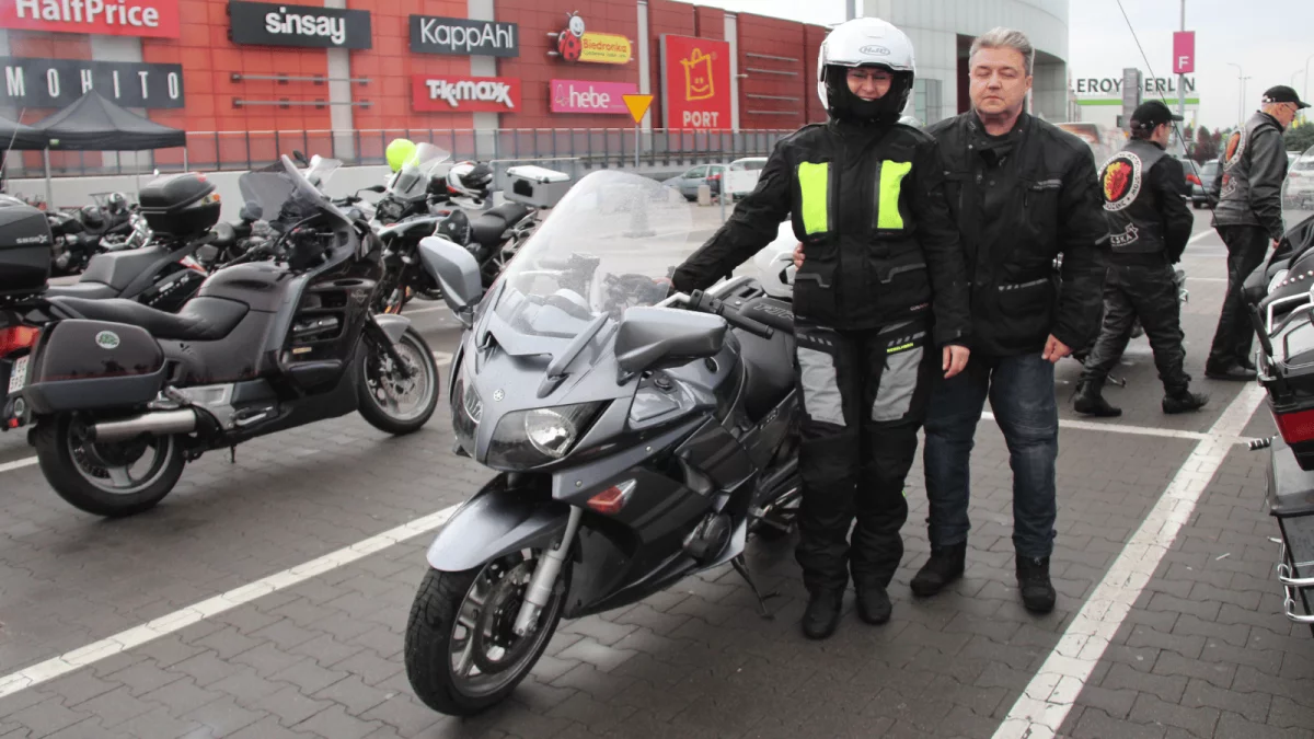 Pogoda im niestraszna! Pod Portem Łódź zawyły silniki. Motocykliści z całego regionu zakończyli sezon [ZDJĘCIA] - Zdjęcie główne