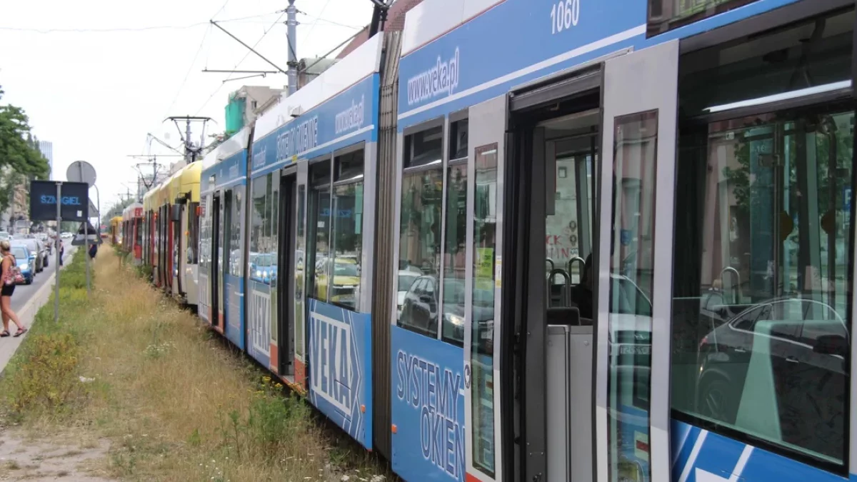 Utrudnienia na Włókniarzy. Nie jeżdżą tramwaje - Zdjęcie główne