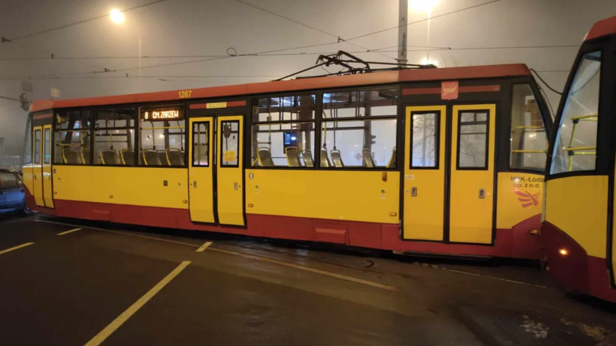 Utrudnienia dla podróżnych MPK Łódź. Na Bałutach wykoleił się tramwaj. Kursuje komunikacja zastępcza - Zdjęcie główne