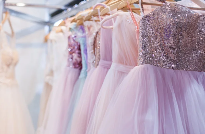 Divine Wear Butik, ul. Dąbrowskiego 91B, I piętro 