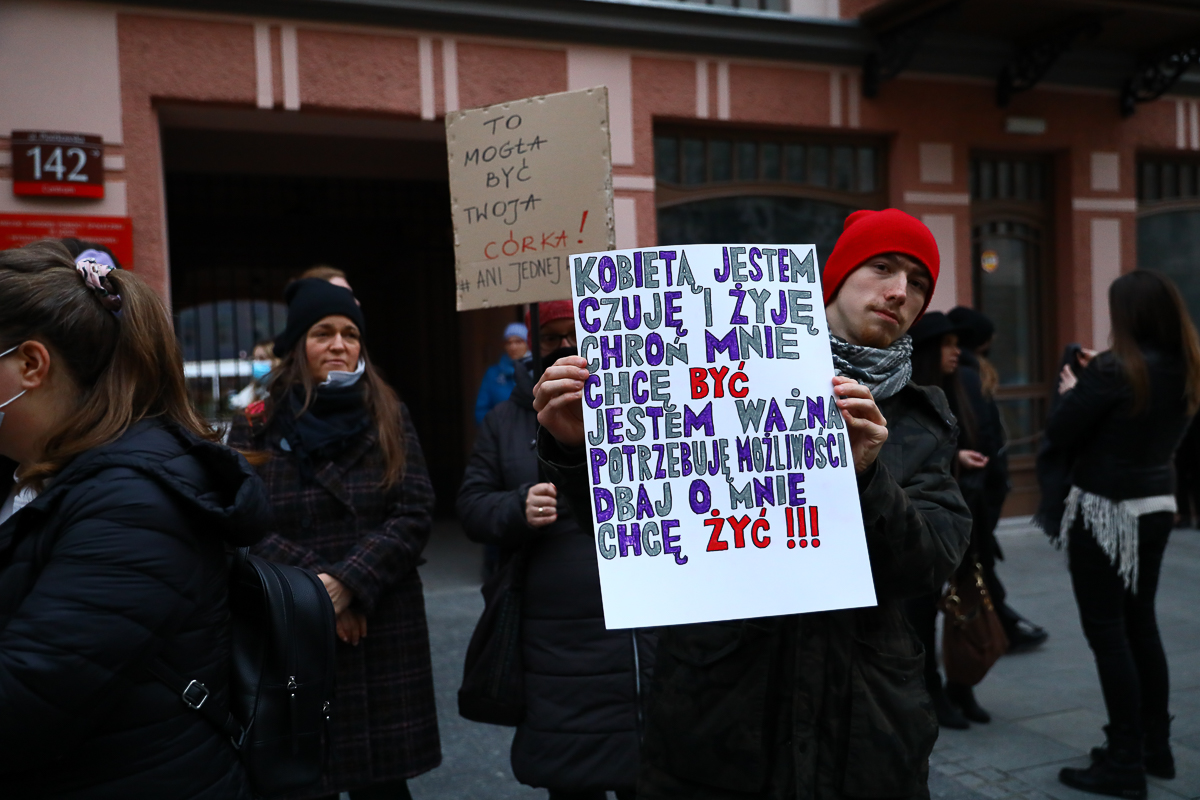 „Ani jednej więcej” - protest na Piotkowskiej w Łodzi