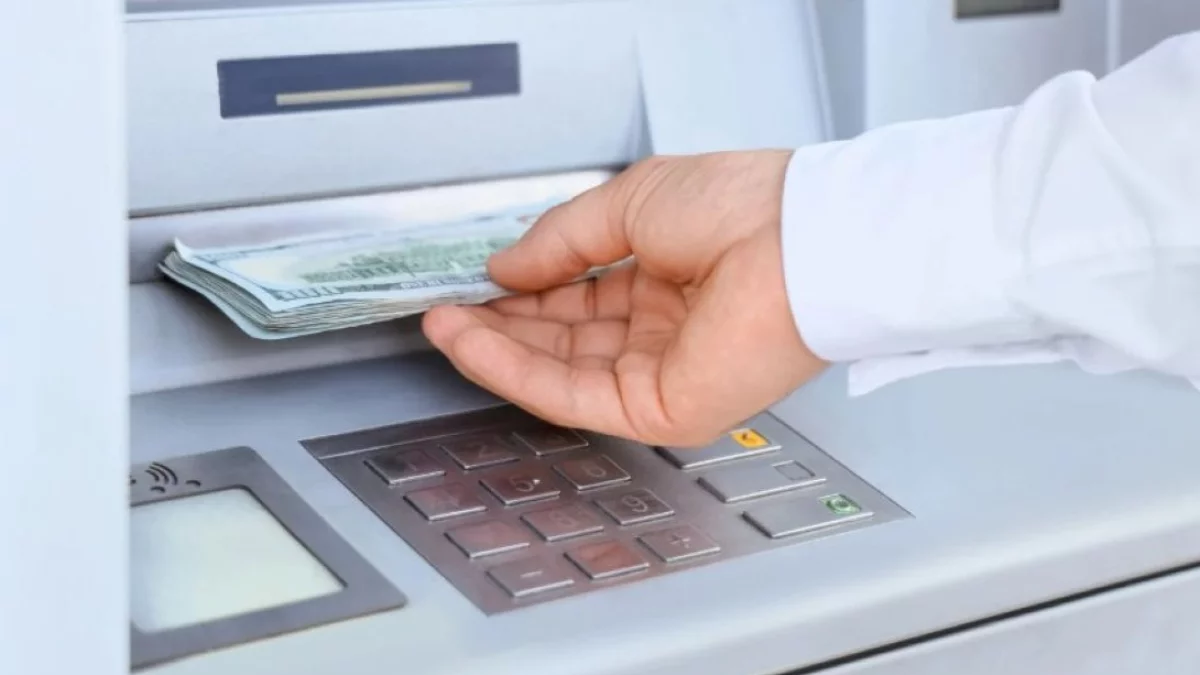 Tej kwoty już nie wypłacisz w bankomacie! Są nowe limity w obrocie gotówką