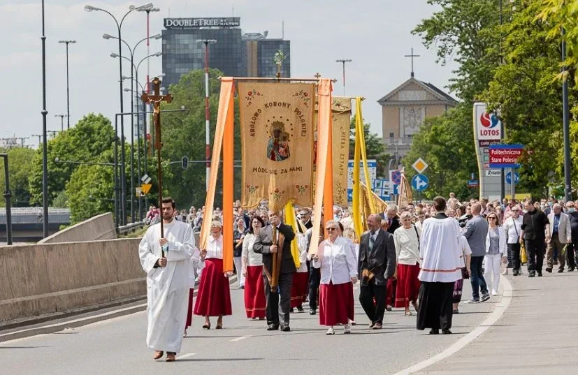 Zbliża się uroczystość Bożego Ciała. Którymi łódzkimi ulicami przejdzie główna procesja? - Zdjęcie główne