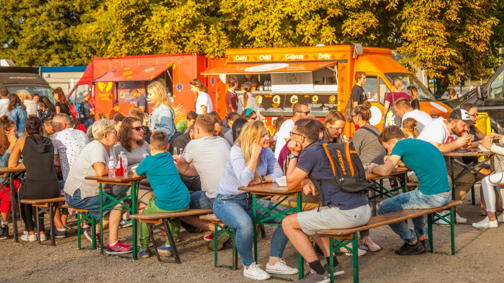 Wielka Szama na Arenie, czyli największy zlot foodtruckowy w Łodzi. Zapraszamy! - Zdjęcie główne