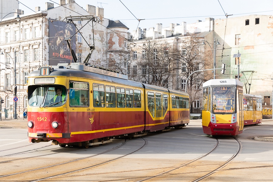 Z powodu zamknięcia ul. Kilińskiego w Łodzi na odcinku ul. Narutowicza - Jaracza w komunikacji miejskiej wprowadzono zmiany w trybie awaryjnym (fot. Bartosz Jankowski) |wiadomości łódzkie | Łódź | TuŁódź