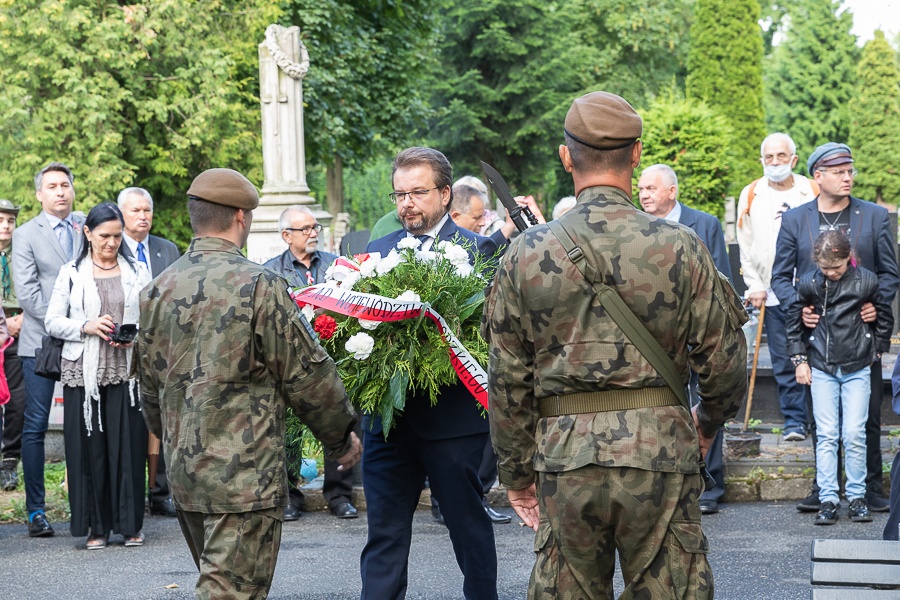 Łódź. 77. rocznica wybuchu Powstania Warszawskiego. W Łodzi uczczono pamięć Powstańców [zdjęcia]