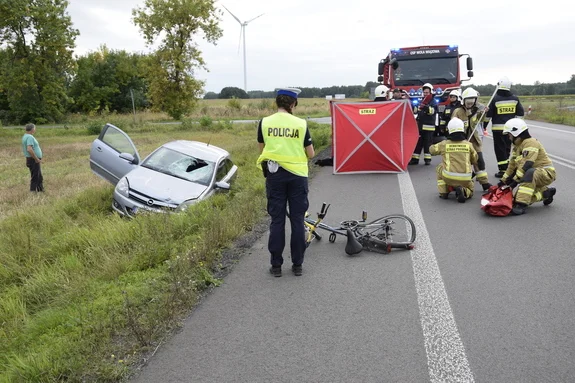 Śmiertelne potrącenie rowerzystki. Policja wyjaśnia okoliczności zdarzenia [AKTUALIZACJA] - Zdjęcie główne