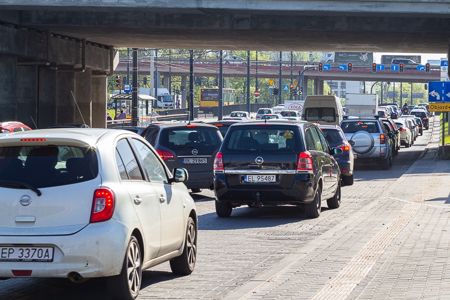 Korki Łódź. Sprawdź, co dzieje się na łódzkich drogach [19.07.2021] - Zdjęcie główne