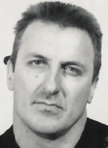 VOLKOV VLADIMIR, obywatel Rosji, urodzony 27.11.1955. Podstawy poszukiwań: Art. 148 § 2 pkt 2 Zabójstwo - typ kwalifikowany w związku z wzięciem zakładnika, zgwałceniem albo rozbojem. Poszukiwany przez KWP Wydział Kryminalny, 80-819 Gdańsk, ul. Okopowa 15 telefon: 47 7415900, 47 7415333,47 7415540, email: dyzurny.kwp@gd.policja.gov.pl, kwp.gdansk@gd.policja.gov.pl