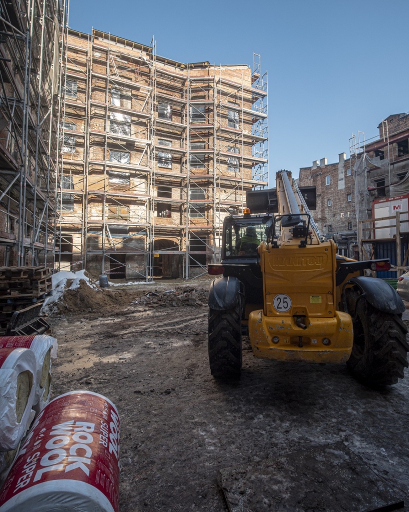 Łódź rewitalizuje. Kamienice przy ul. Rewolucji w Łodzi zostaną gruntownie odnowione. Poznaj szczegóły na TuŁódź.pl (fot. www.lodz.pl)