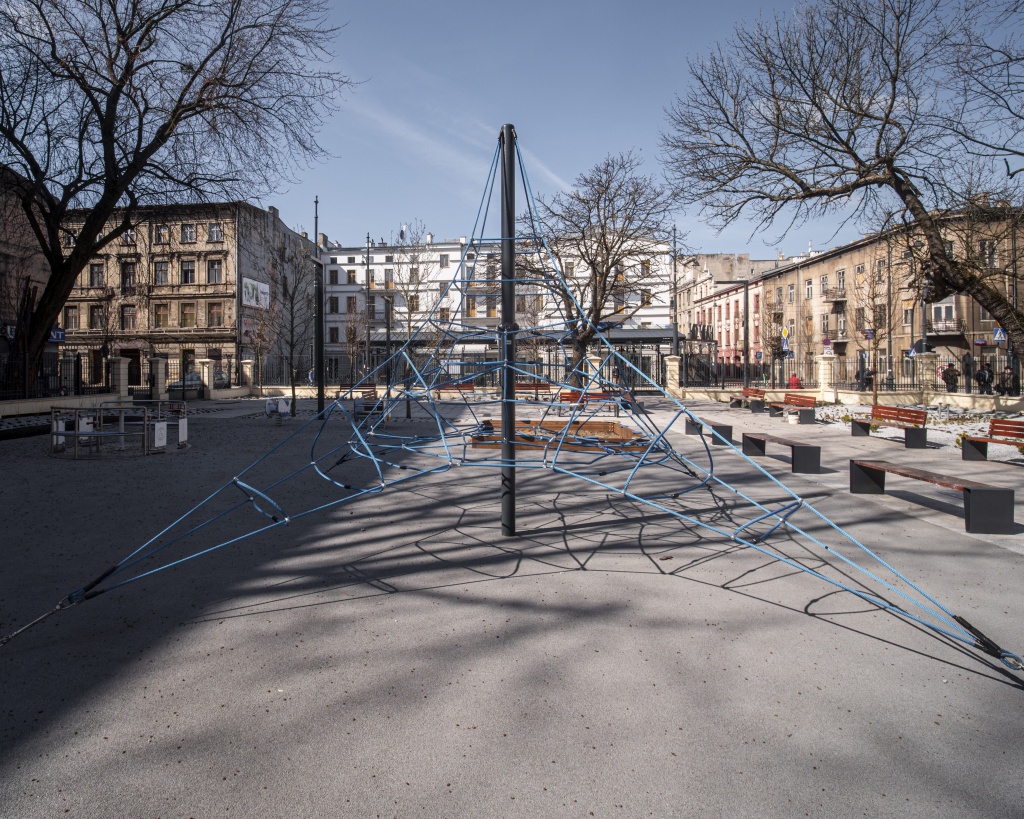 Na terenie ogrodzonego parku u zbiegu ul. Kilińskiego i Jaracza będzie można skorzystać z ogólnodostępnego Wi-Fi (fot. UMŁ) |wiadomości łódzkie|Łódź|TuŁódź