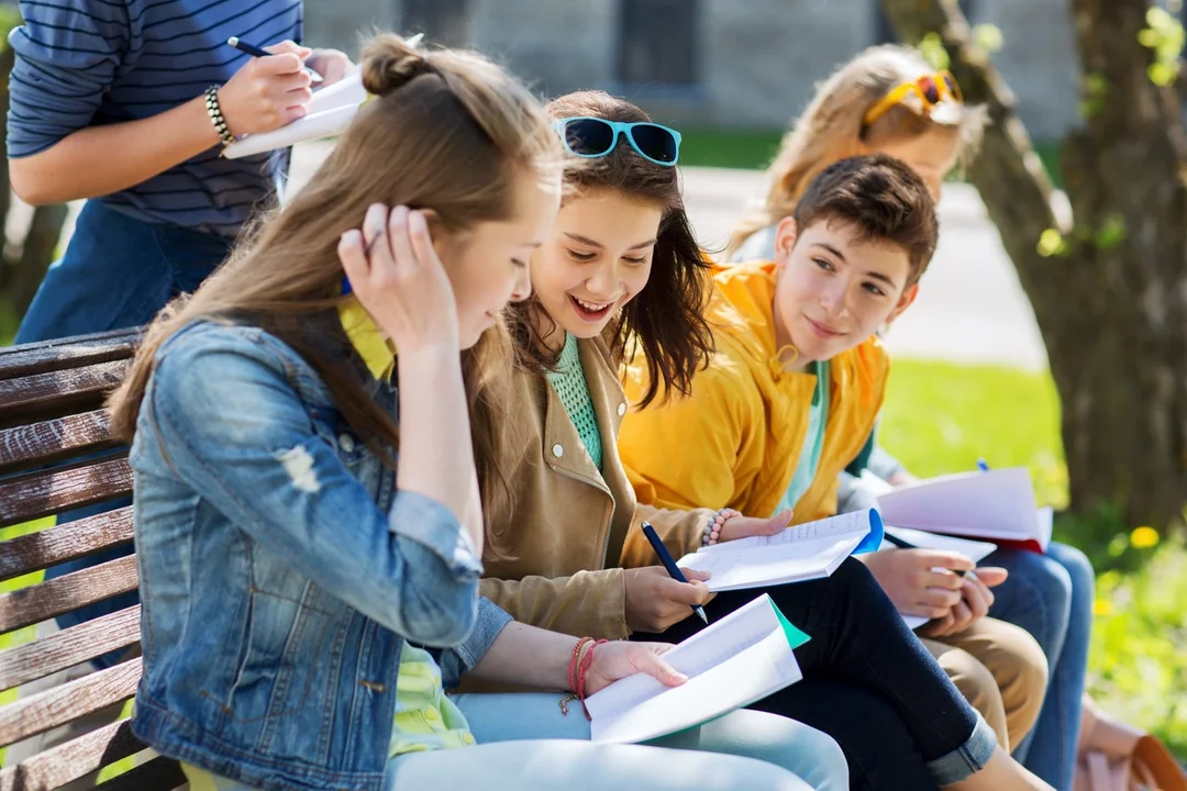 Równe szanse dla uchodźców: Fundacja Rozwoju Systemu Edukacji z programami nastawionymi na integrację - Zdjęcie główne