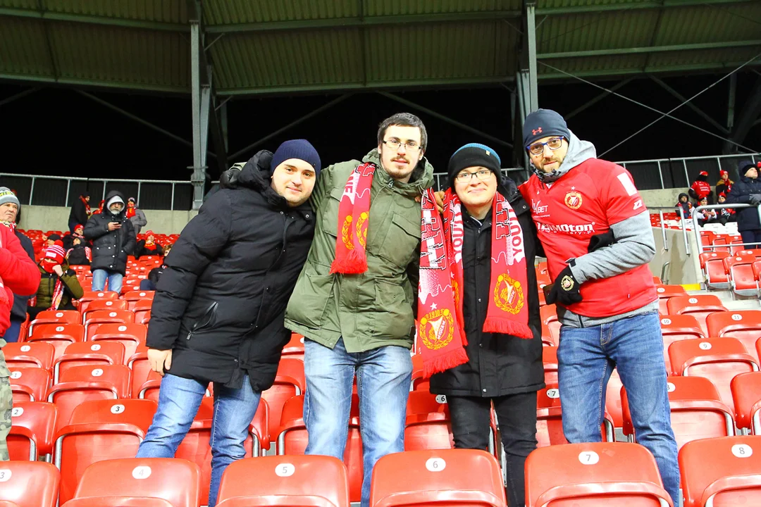 Kibice na meczu Widzew Łódź - Wisła Kraków [2.12.2021]