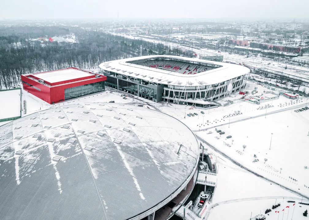 Piękny widok na Stadion Króla z lotu ptaka
