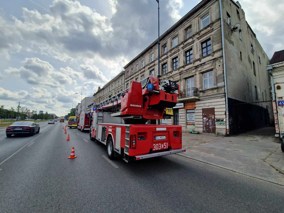 Wybuch gazu w Łodzi. Na miejscu lądował helikopter LPR [ZDJĘCIA] - Zdjęcie główne